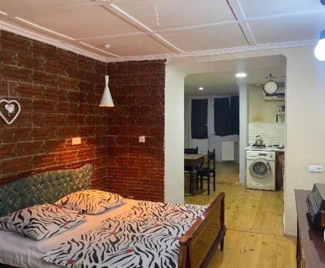 Guest House Kipiani Tbilisi Exterior photo