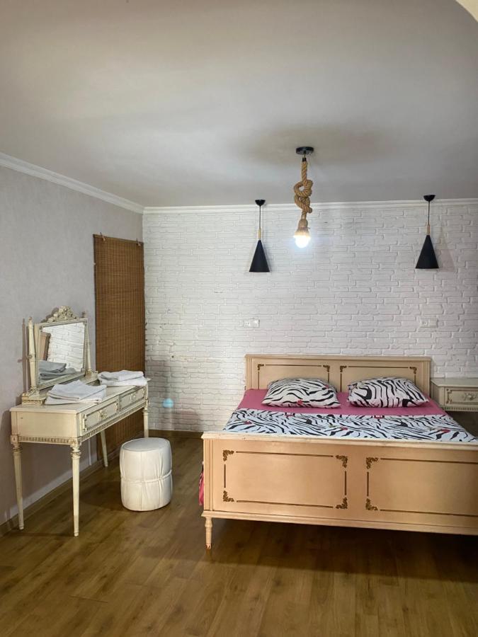 Guest House Kipiani Tbilisi Exterior photo
